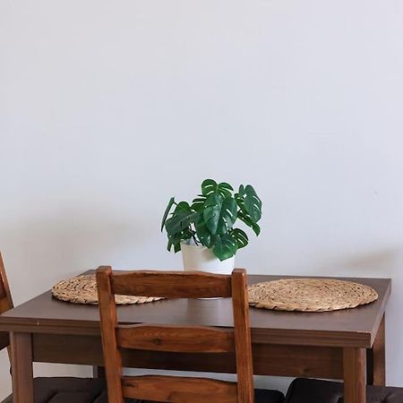 Seaside Escape Apartment Saronida Bagian luar foto