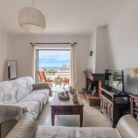 Seaside Escape Apartment Saronida Bagian luar foto